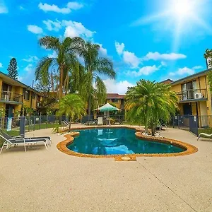 Jadon Place *** Broadbeach Waters
